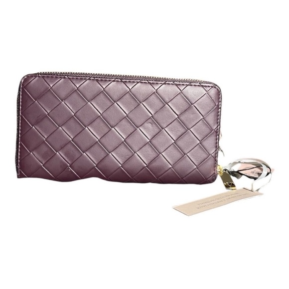 Victoria's Secret Large Bi-Fold Wallet - Picture 2 of 3